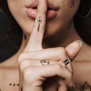 Finger Tattoos (2)