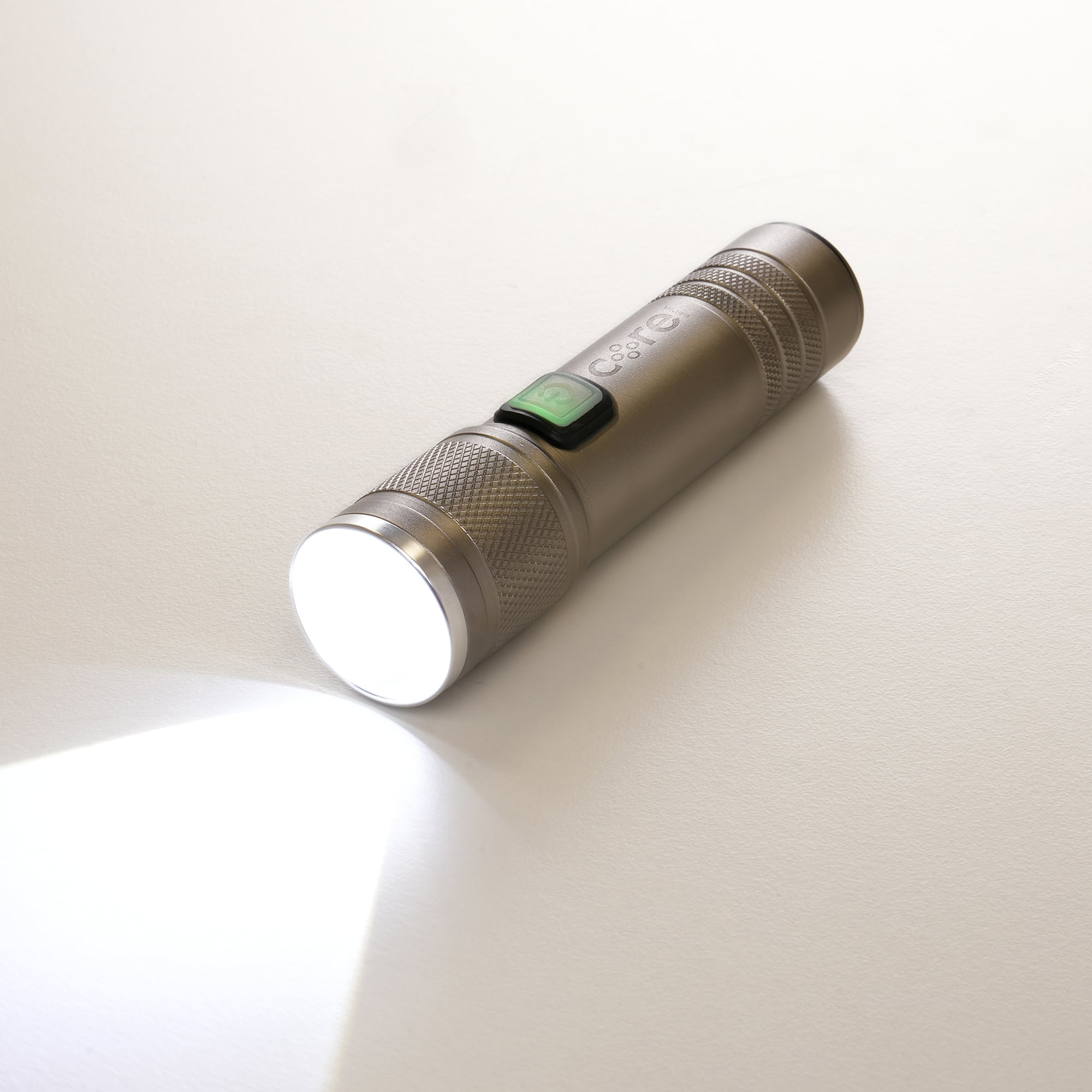 Hawthorn Rechargeable Torch - Image 2